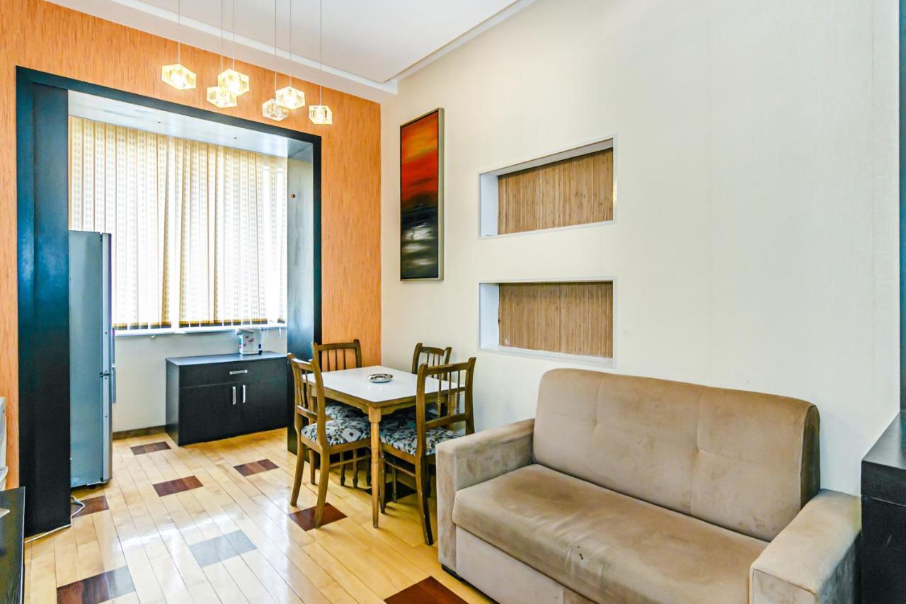 Lovely Sweet Apartment باكو المظهر الخارجي الصورة