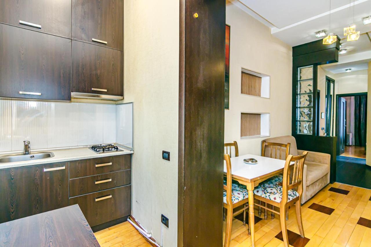 Lovely Sweet Apartment باكو المظهر الخارجي الصورة
